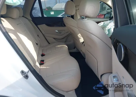 2022 Mercedes-Benz Glc 300 Suv z USA, uszkodzony, nr VIN W1N0G8DB4NV395227